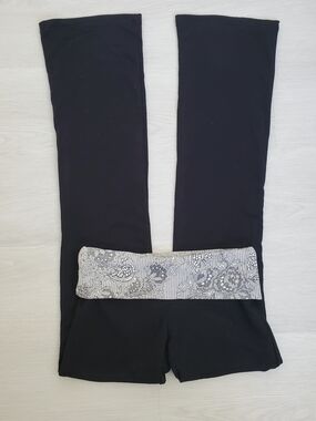 Black Leggings with Silver Patterned Waistband Foldove Size S